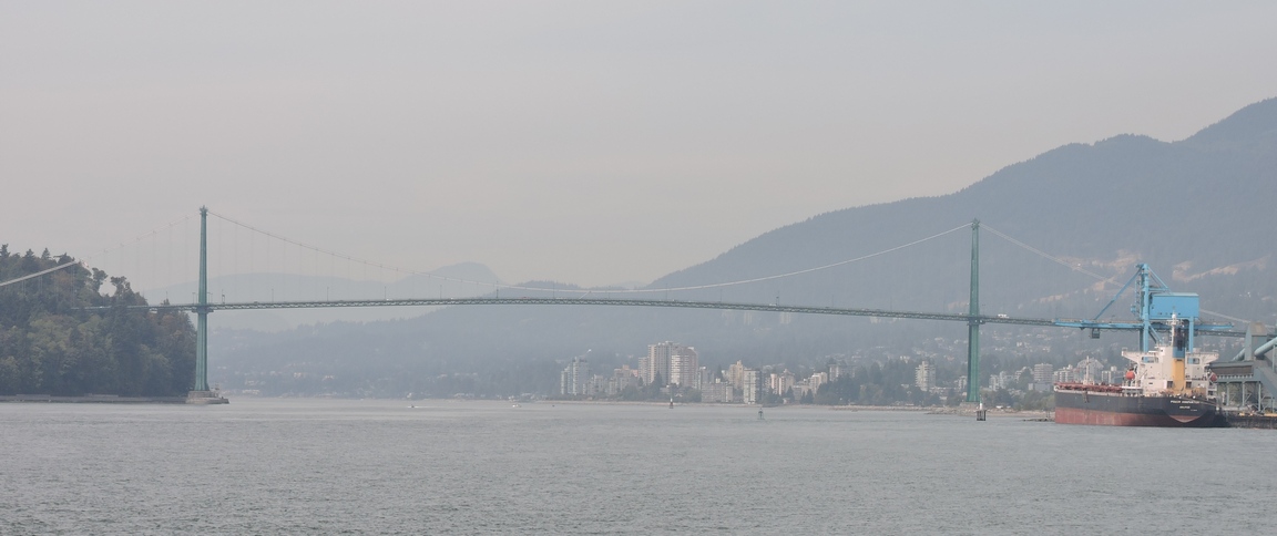 Bridge to North
              Vancouver